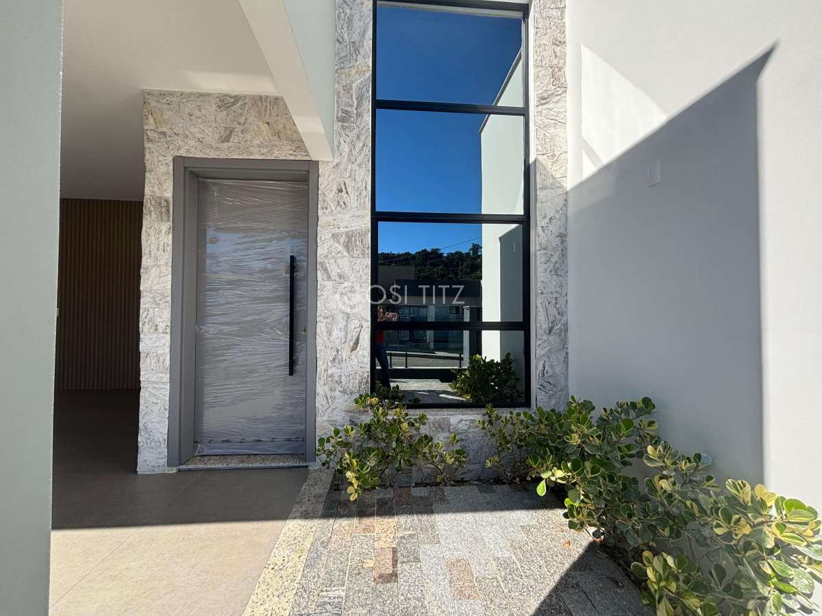 CASA À VENDA NO BAIRRO ESTRADA NOVA - Josi Titz Corretora de imóveis