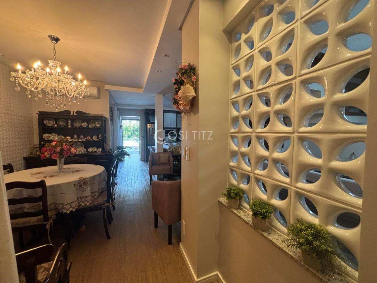 SOBRADO À VENDA NO BAIRRO AMIZADE - Josi Titz Corretora de imóveis