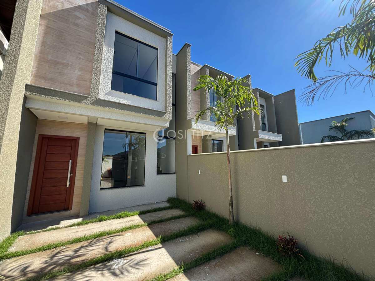 SOBRADO GEMINADO À VENDA NO BAIRRO ÁGUA VERDE - Josi Titz Corretora de imóveis