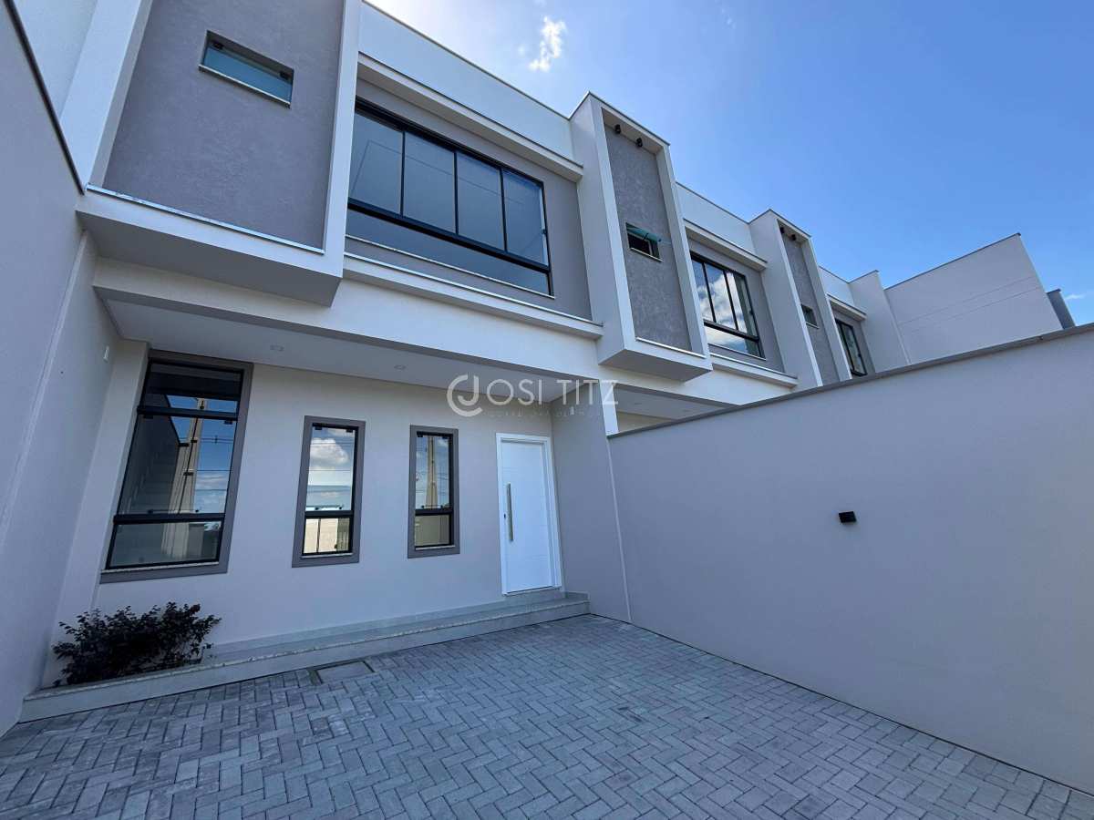 SOBRADO GEMINADO A VENDA NO BAIRRO TRÊS RIOS DO SUL - Josi Titz Corretora de imóveis