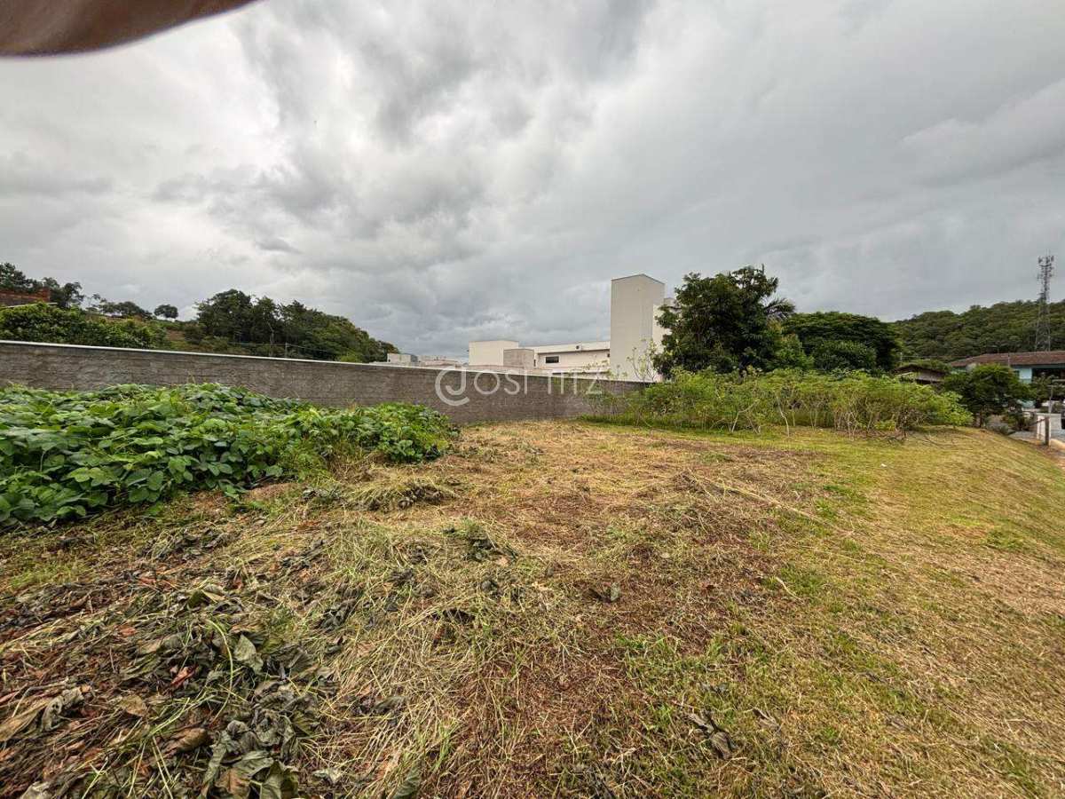 Terreno à venda em Jaraguá do Sul, Barra do Rio Cerro, 1067,65m² - Josi Titz Corretora de imóveis