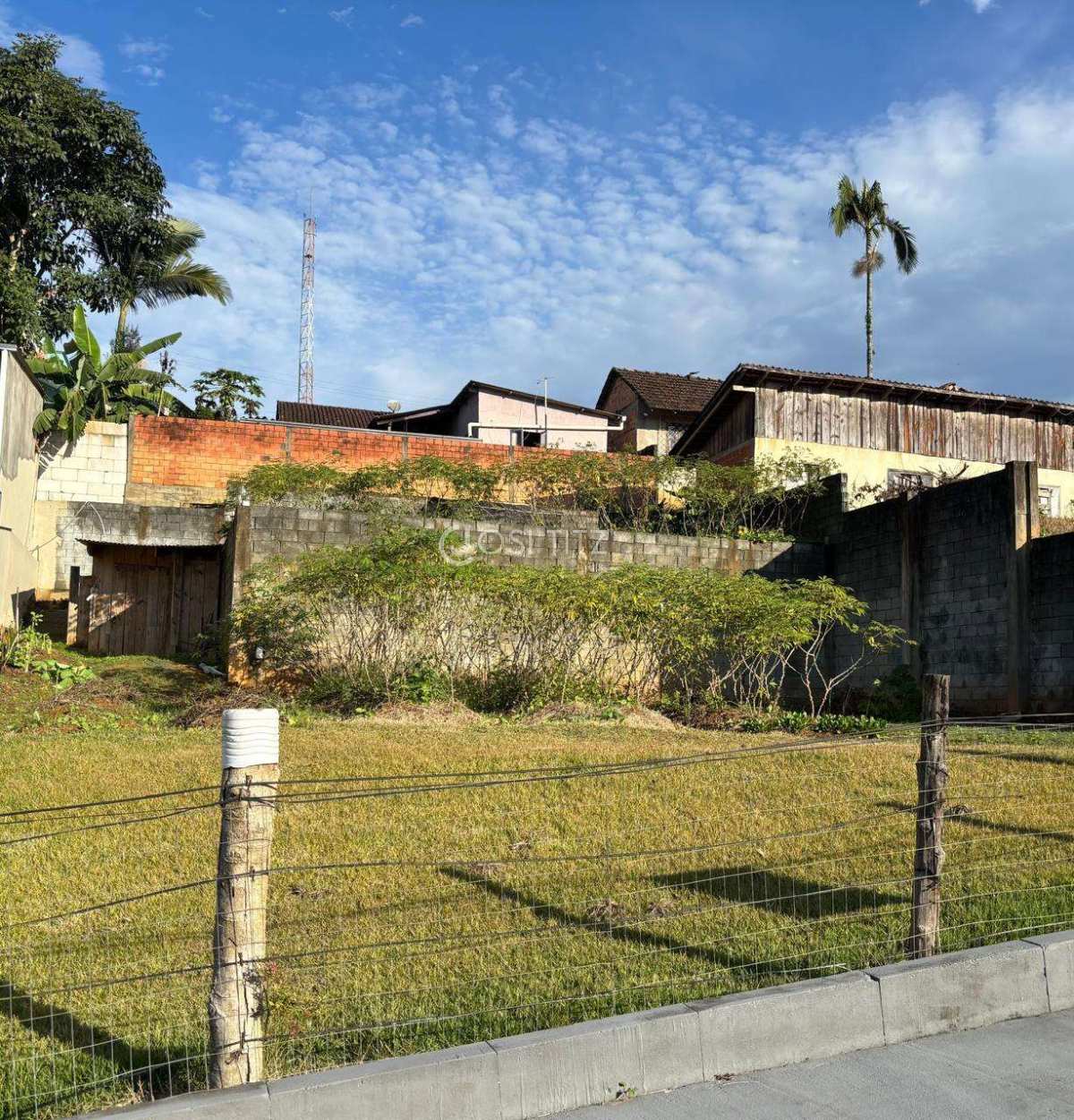 Terreno à venda no Bairro RAU - Josi Titz Corretora de imóveis